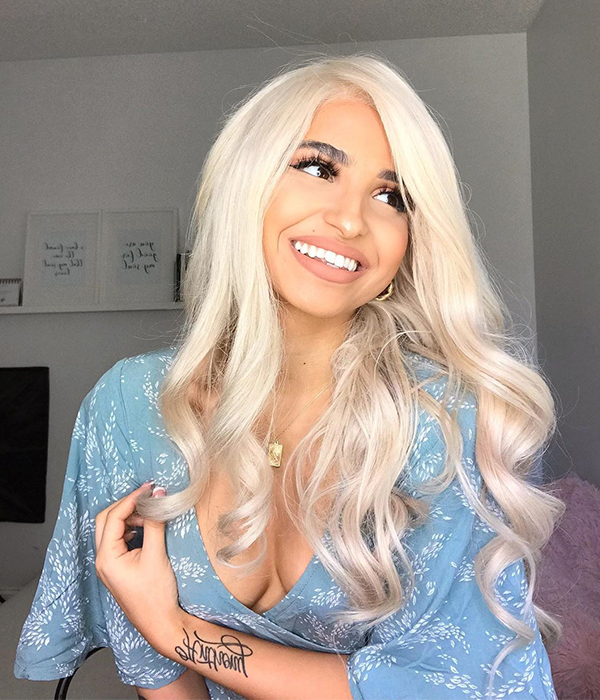 Lace wigs d top